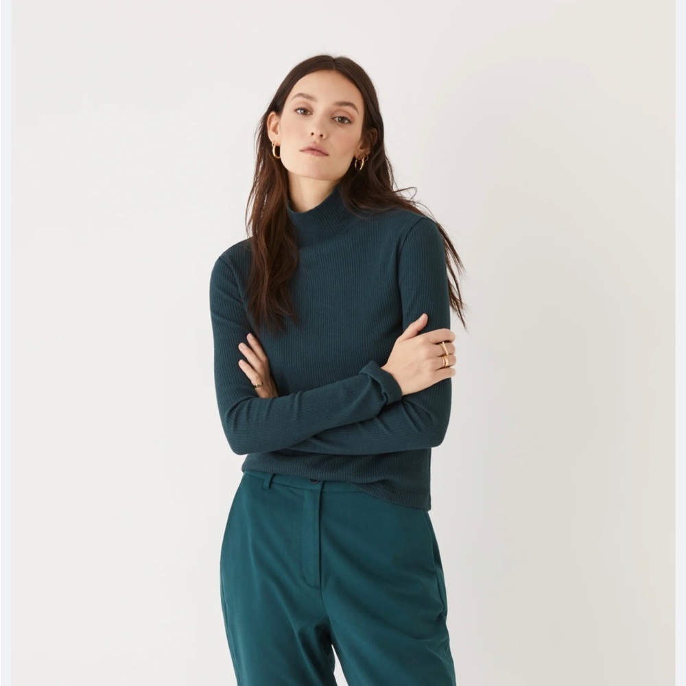 Frank and Oak ribbed mockneck in dark green